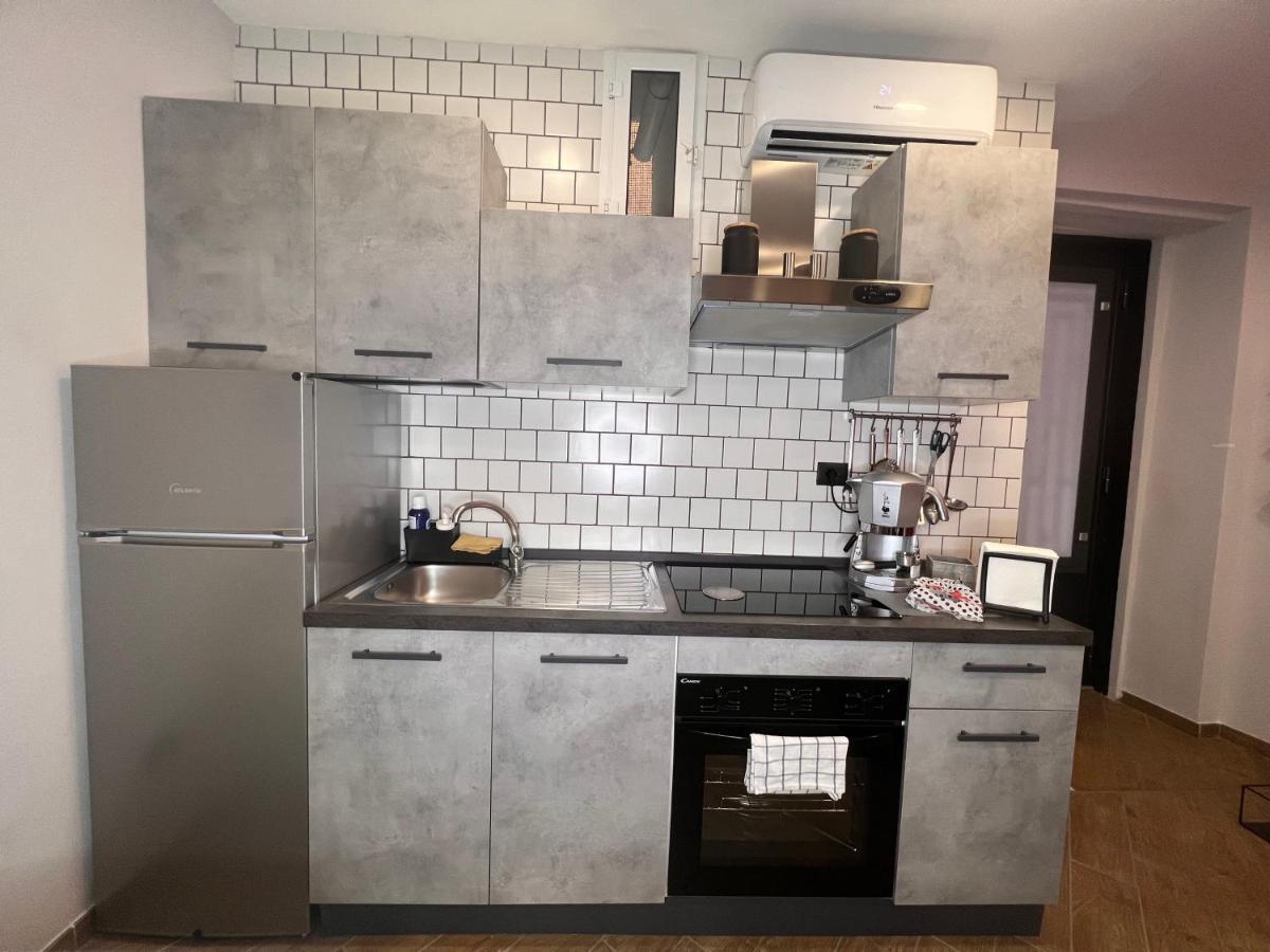 Doremi Apt Naples Exterior photo